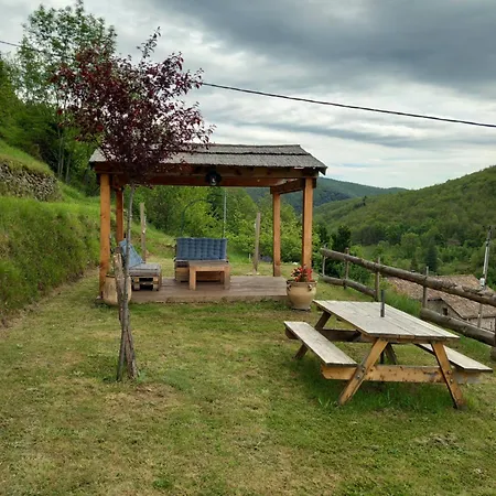 Les Terrasses De Collanges Bed and Breakfast *
