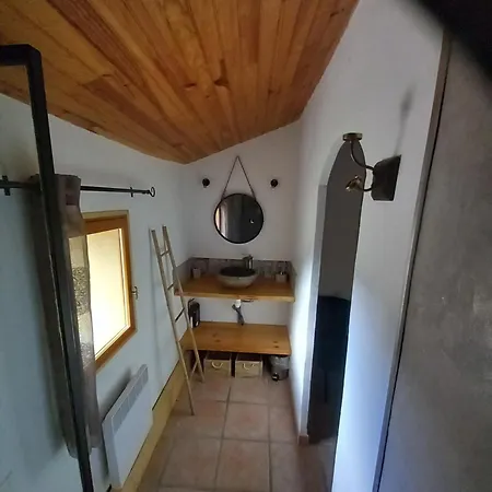Les Terrasses De Collanges Bed and Breakfast Saint-Pierre-de-Colombier