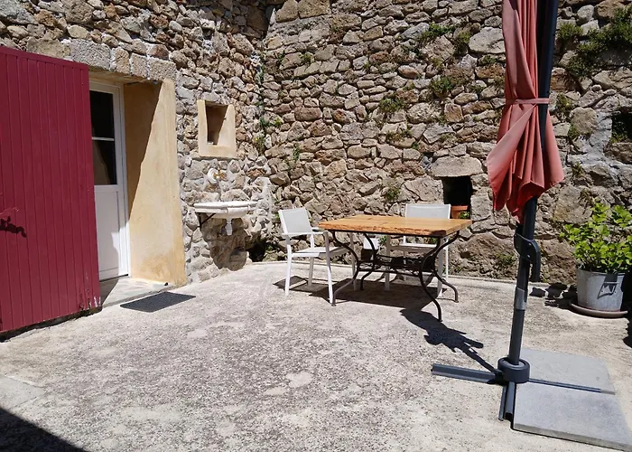 Les Terrasses De Collanges Bed and breakfast Saint-Pierre-de-Colombier